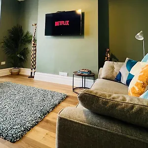 Coastal Escape At 31, Scarborough